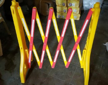 2.5 meter road barrier pvc spring type